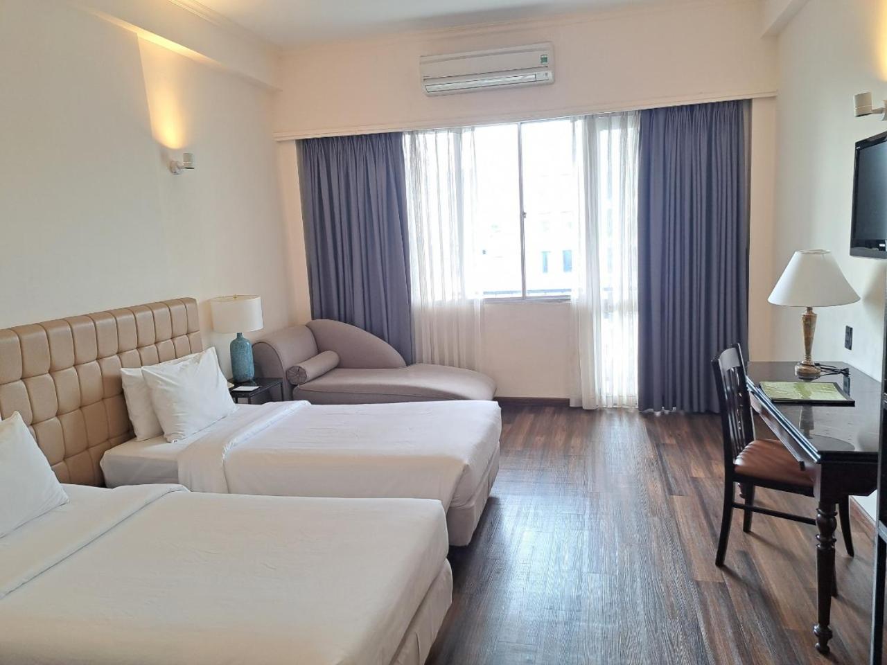 Liberty 2 Hotel Хошимин Екстериор снимка