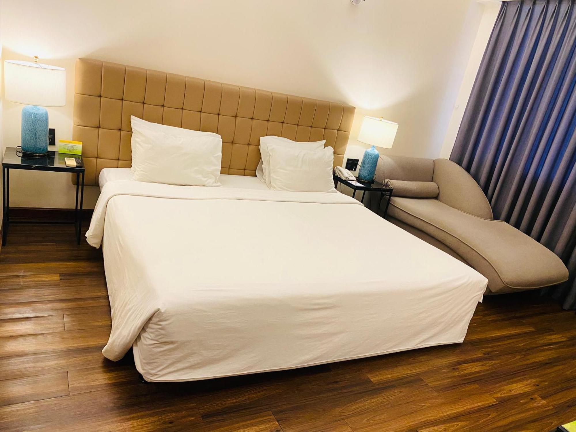 Liberty 2 Hotel Хошимин Екстериор снимка