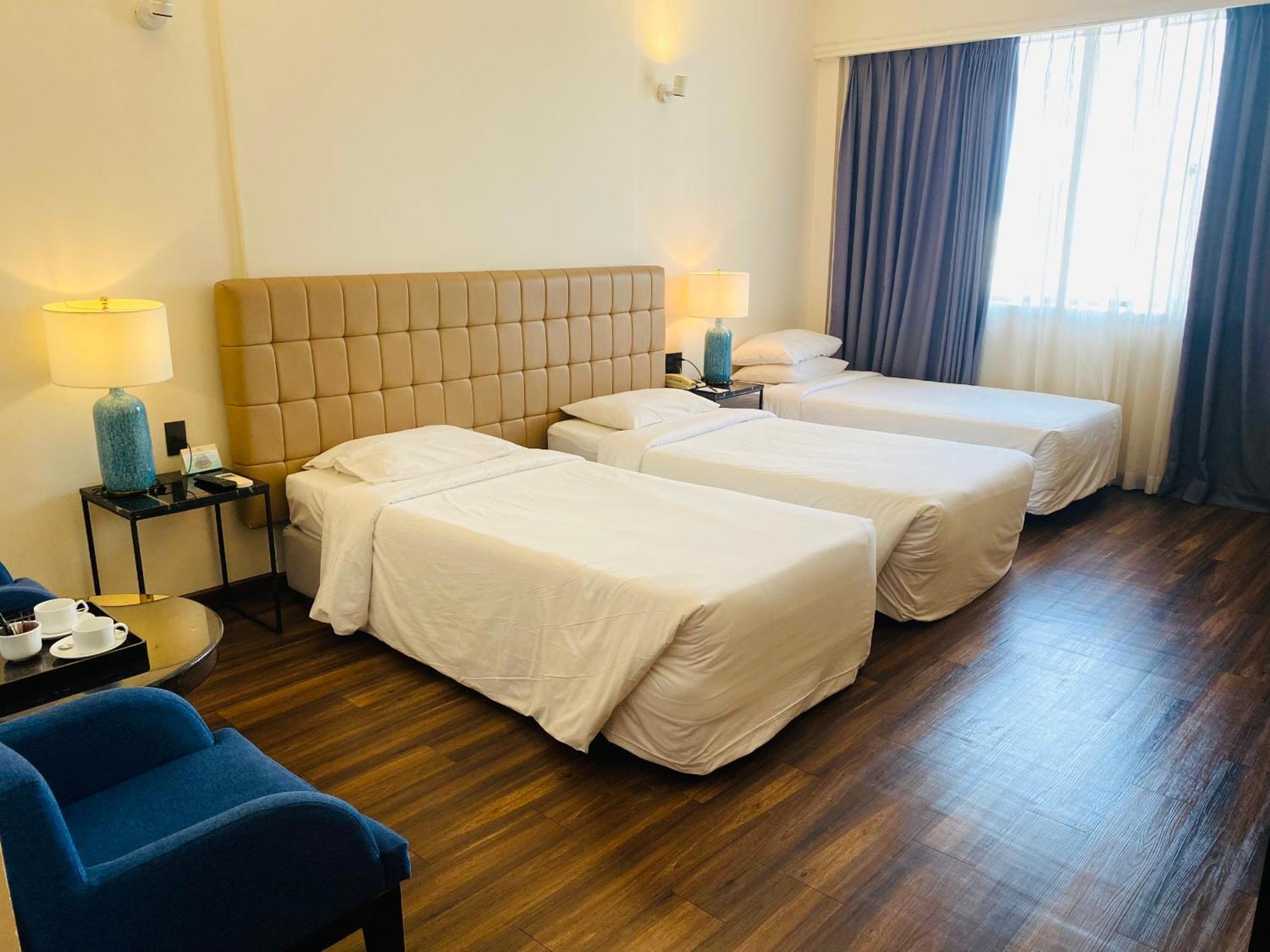 Liberty 2 Hotel Хошимин Екстериор снимка